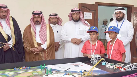 بالصور.. 36 طالبًا ومدربًا في ختام تصفيات «الفرست ليقو» بتعليم جازان