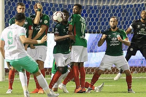 الأهلي والاتفاق.. هل يستغل فارس الشرقية غياب الجلاد عمر السومة؟