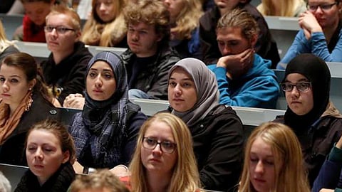 أسقف ألماني يطالب الحزب المسيحي الاجتماعي بترشيح مسلمين