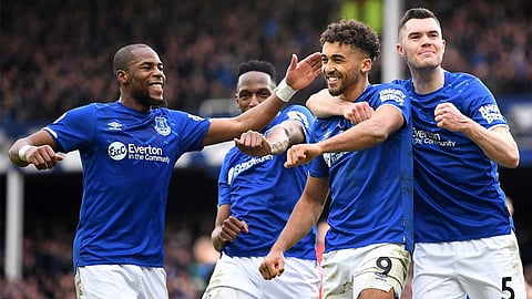 إيفرتون يضاعف محنة كريستال بالاس ويتقدم إلى المركز السابع بالدوري الإنجليزي