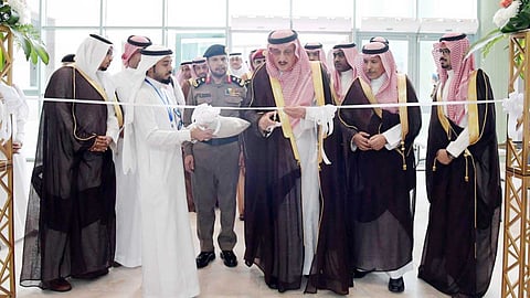 بالصور.. أمير جازان يرعى افتتاح ملتقى خدمة المجتمع