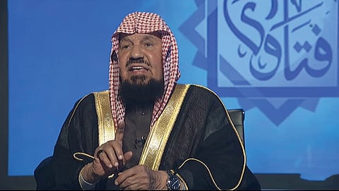 بالفيديو.. الشيخ المنيع يوضح حكم «وقف النقود» للمحتاجين