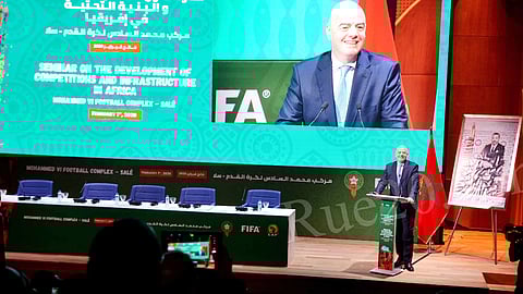 الاتحاد الجزائري يقف في صف إنفانتينو لإنقاذ «الكان»