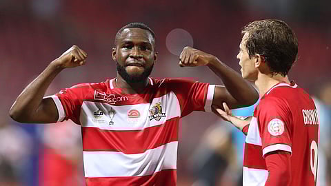 الوحدة يزيد من متاعب الأهلي ويهزمه بثنائية نظيفة في الدوري السعودي