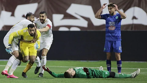حارس الفيصلي يدخل تاريخ الدوري السعودي بهدف في شباك الفتح