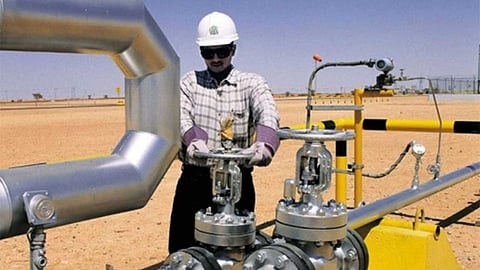 خالد الفاضل: الكويت والسعودية تبدآن الضخ التجريبي للنفط من المنطقة المقسومة