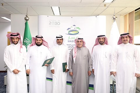 «البلديات» تعتمد شركتين جديدتين لإدارة وتشغيل وصيانة محطات الوقود بالطرق الإقليمية