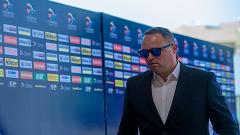 كامبيلوس يعتمد على «كتيبة الشارقة» في موقعة الدحيل الشاقة