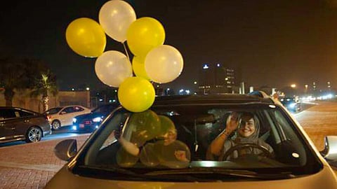 انخفاض الحوادث المرورية.. هل أعادت قيادة النساء للسيارة الاتزان للشوارع؟