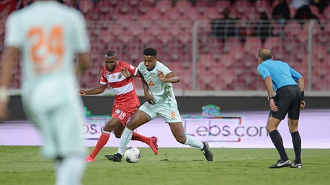 الفيحاء يصعق الوحدة في عقر داره