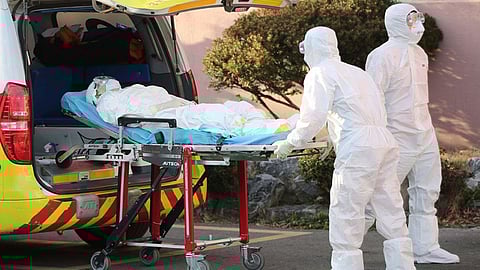 إصابة مسؤول إيراني بفيروس كورونا الجديد