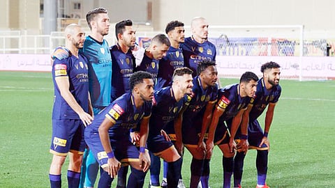 السلبية تسيطر على أداء ونتيجة الشوط الأول بين النصر والحزم