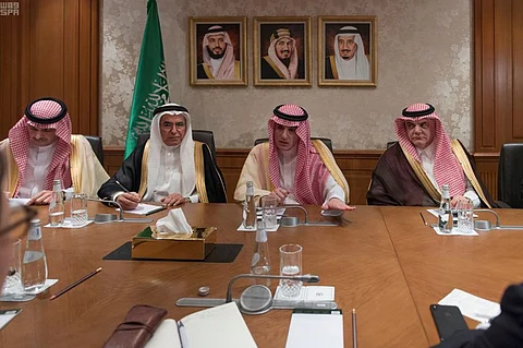 بالصور.. وزير الدولة للشؤون الخارجية يستقبل وفدا من البرلمان الأوروبي