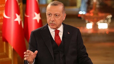 اللاعب التركي هاكان شوكور يفضح «بطش أردوغان».. وفساد حاشيته