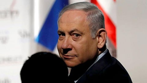 نتنياهو المأزوم سياسيًا يحرض الناخبين الإسرائيليين: «بيبي» أم «الطيبي»