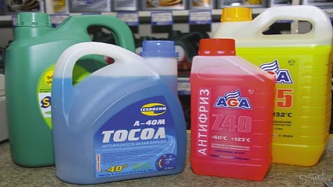 تعرف على الفروق بين مياه الراديتير الحمراء والخضراء والماء المقطر العادي