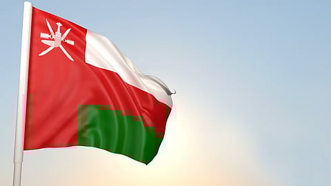 استثنت فئتين.. عمان توقف دخول مواطني دول الخليج بالبطاقة