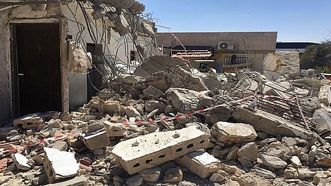 سلطات الاحتلال الإسرائيلية تجبر مقدسيًا على هدم منزله بيده