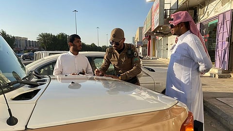 ضبط 314 مخالفة والإطاحة بـ4 وافدين يعملون بقطاع الاتصالات في الرياض