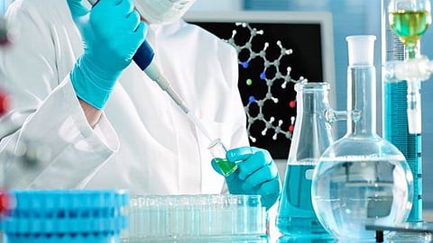 وفاة وإصابة 5 نواب في البرلمان الإيراني بكورونا.. والسلطات تعتّم على العدد الحقيقي