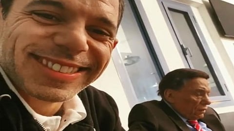 رامي إمام يكشف الحالة الصحية لـ«الزعيم»: عنده نزلة برد وليس كورونا