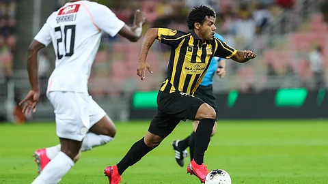 الاتحاد يمزّق شباك الشباب بخماسية قاسية في دوري المحترفين