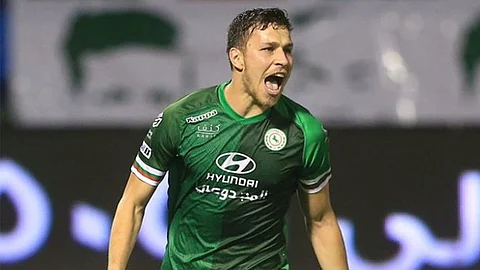 محترف الاتفاق يتوعّد الهلال من أجل مصلحة النصر