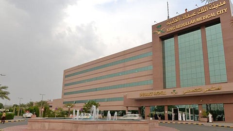 إنقاذ حياة خمسيني بمدينة الملك عبدالله الطبية