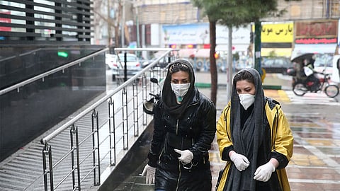 ارتفاع وفيات كورونا في إيران إلى 54 شخصًا وإصابة 978