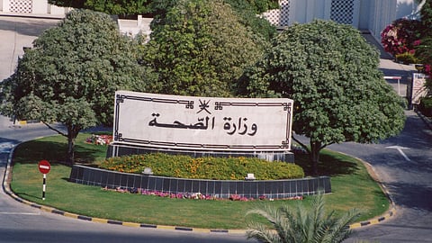 تطورات إيجابية في عمان: شفاء حالتين من فيروس كورونا