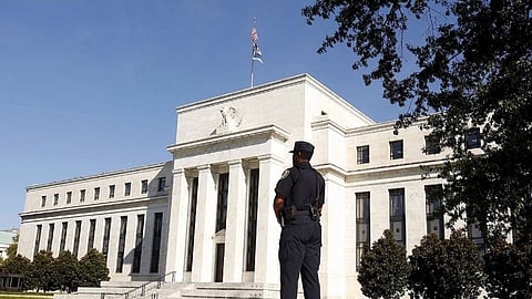 ماذا فعلت البنوك المركزية الخليجية بعد قرار الفيدرالي الأمريكي؟