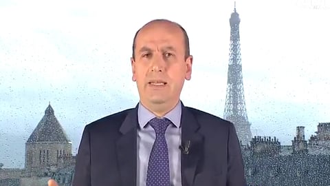 طبيب شهير: 80% قادرون على التعايش مع كورونا القاتل