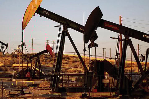 هبوط أسعار النفط.. و«برميل برنت» يحقق 49.50 دولار