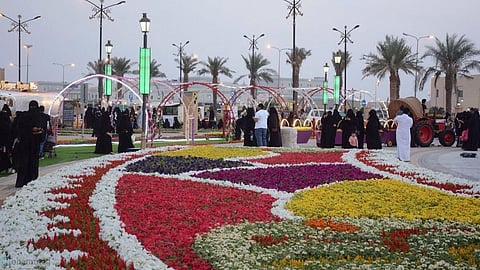 خوفًا من كورونا.. مطالب بتأجيل مهرجانات بالقصيم أسوة بمعرض كتاب الرياض