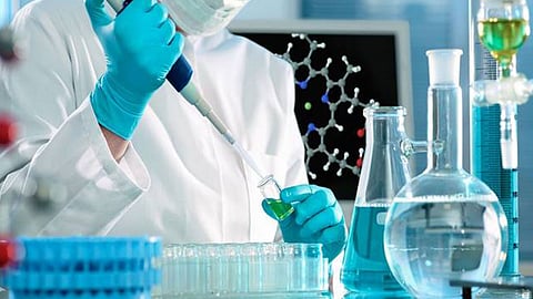 باجتماعها الـ17.. «لجنة متابعة كورونا» تستعرض الوضع الوبائي للفيروس عالميًا والحالات المسجلة بالمملكة