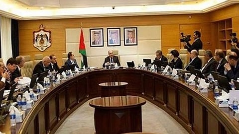 بسبب كورونا.. منع الإجازات الخارجية للعمالة الوافدة في الأردن