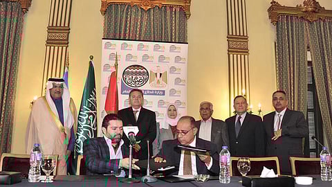 بتكلفة 1.4 مليار جنيه.. سفير المملكة بالقاهرة يشهد توقيع عقد تطوير فندق شبرد