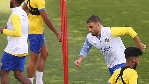بالصور.. عبدالرزاق حمد الله في تدريبات النصر بعد أزمة الغياب