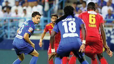 الهلال يحل ضيفًا على ضمك في افتتاح الجولة الـ22 بدوري المحترفين