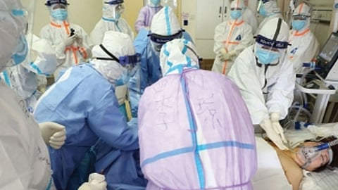 إيران تستجدي المساعدات الطبية لإنقاذ شعبها