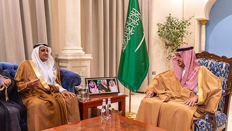 أمير الجوف يستعرض أعمال البنية التحتية بسكاكا وخطة تطوير «القريات»