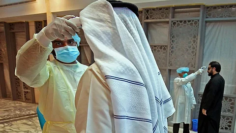 نجاح تعليق الحضور بالجهات الحكومية مرتبط بملازمة المنازل وتقليل التنقلات