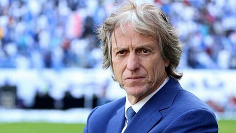 إصابة المدرب السابق للهلال بفيروس كورونا