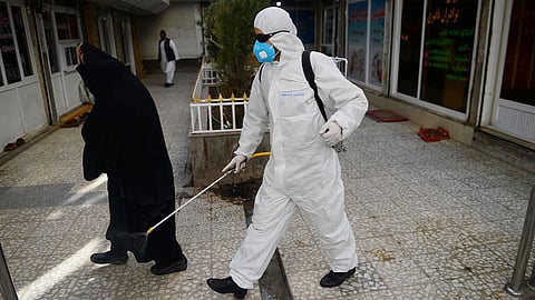 الصحة الأفغانية تؤكد هروب 37 مشتبهًا بالإصابة بـ«كورونا» من مستشفى محلي