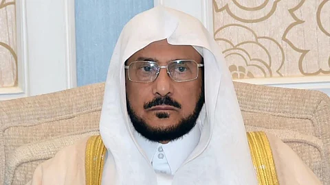 بالفيديو.. وزير الشؤون الإسلامية لناقلي كورونا للأصحاء: ستحملون وزرهم يوم القيامة