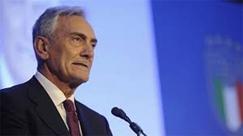 إيطاليا تدرس تمديد الدوري إلى يوليو