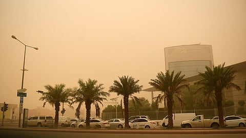 الأرصاد: رياح مثيرة للأتربة اليوم في 8 مناطق