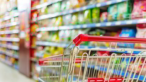 355 جولة تفتيشية للتحقق من وفرة السلع والمخزون في عسير