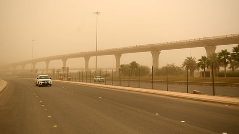 الأرصاد: رياح سطحية نشطة الأحد على خمس مناطق