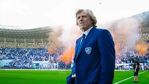 جيسوس مدرب الهلال السابق يعود للبرتغال بعد نجاته من فيروس كورونا